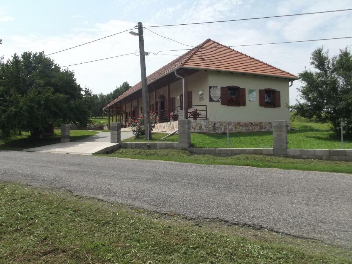 Öreg Somfa Vendégház Uppony Exterior foto